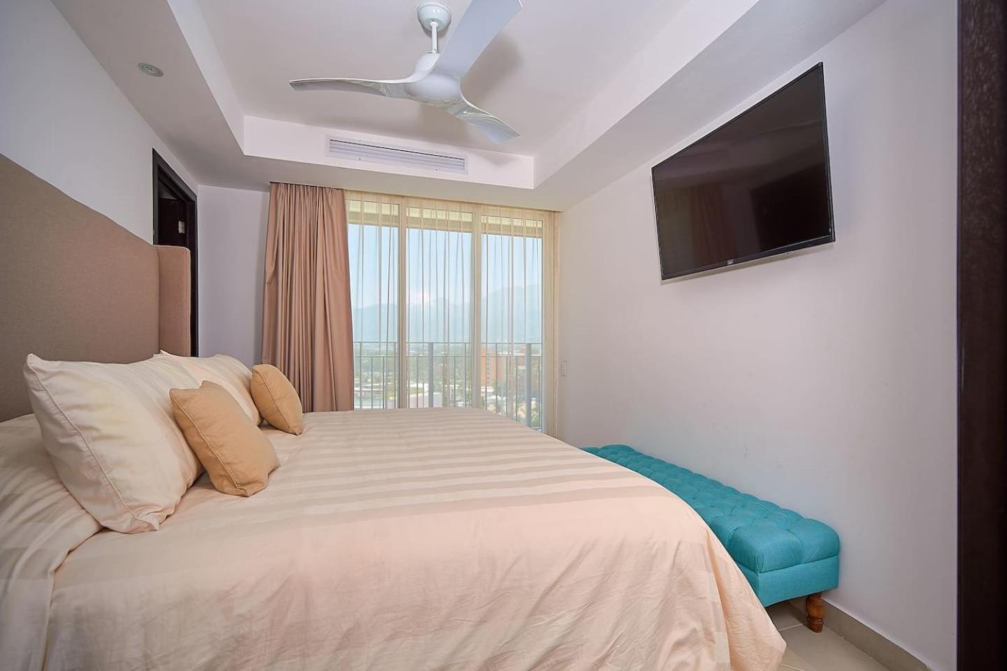Grand Venetian Beachfront Condos Puerto Vallarta Zewnętrze zdjęcie