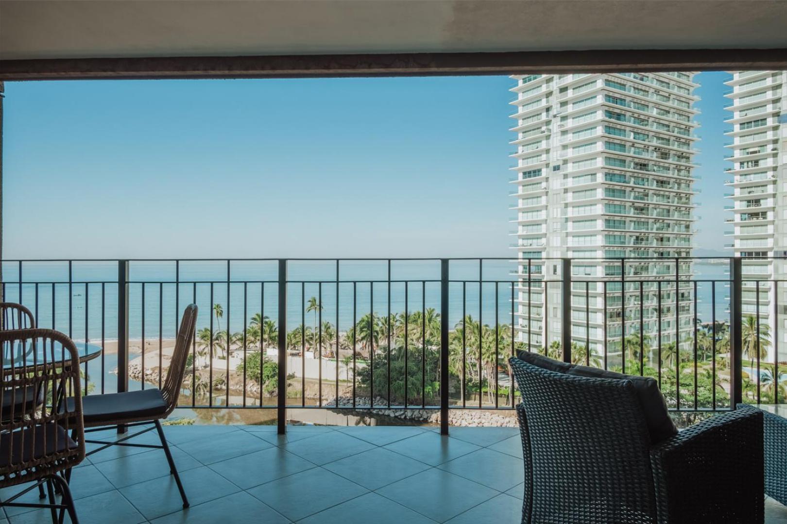 Grand Venetian Beachfront Condos Puerto Vallarta Zewnętrze zdjęcie